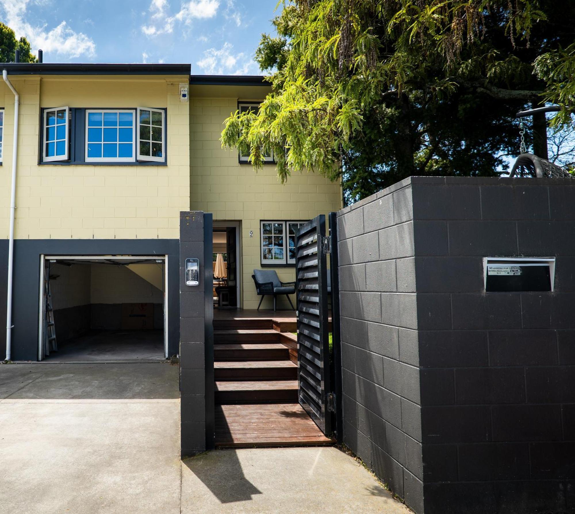 Luxurious Central City Living Christchurch Exterior photo